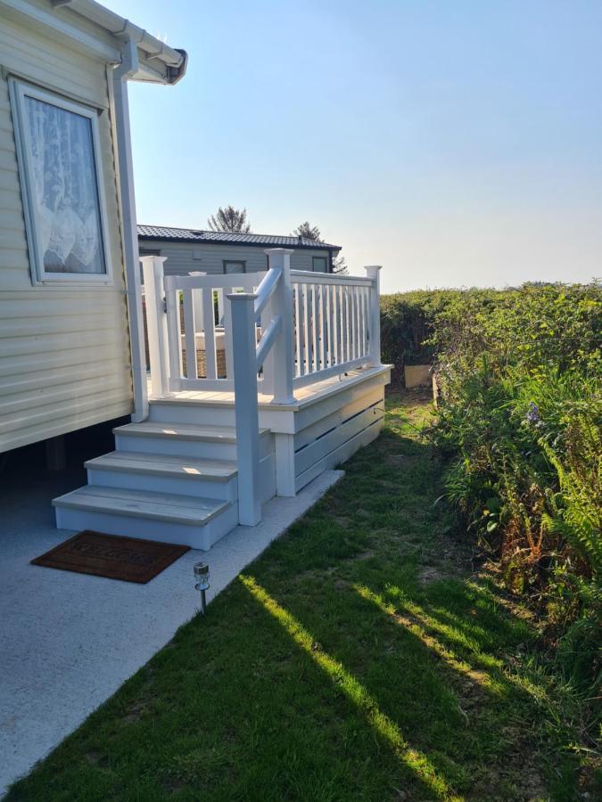 Beautiful 2 Bedroom Caravan, Holiday Park Tenby Saint Florence Εξωτερικό φωτογραφία