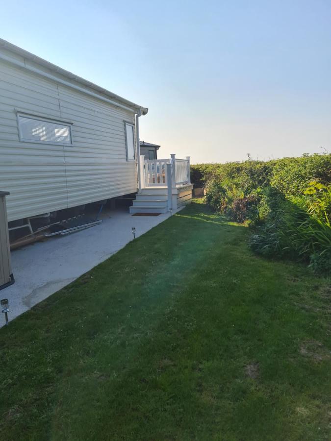 Beautiful 2 Bedroom Caravan, Holiday Park Tenby Saint Florence Εξωτερικό φωτογραφία