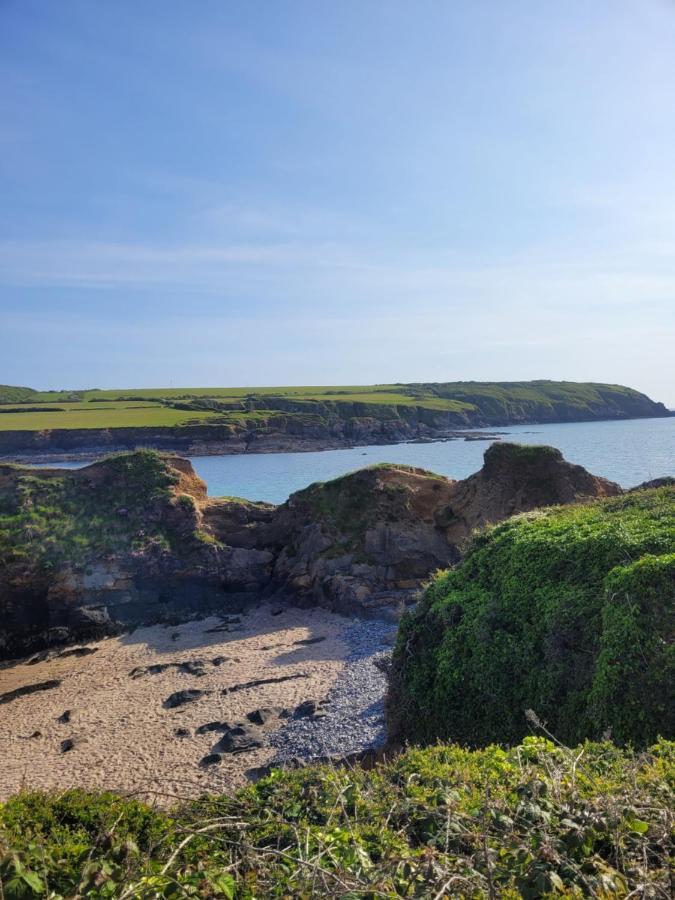 Beautiful 2 Bedroom Caravan, Holiday Park Tenby Saint Florence Εξωτερικό φωτογραφία